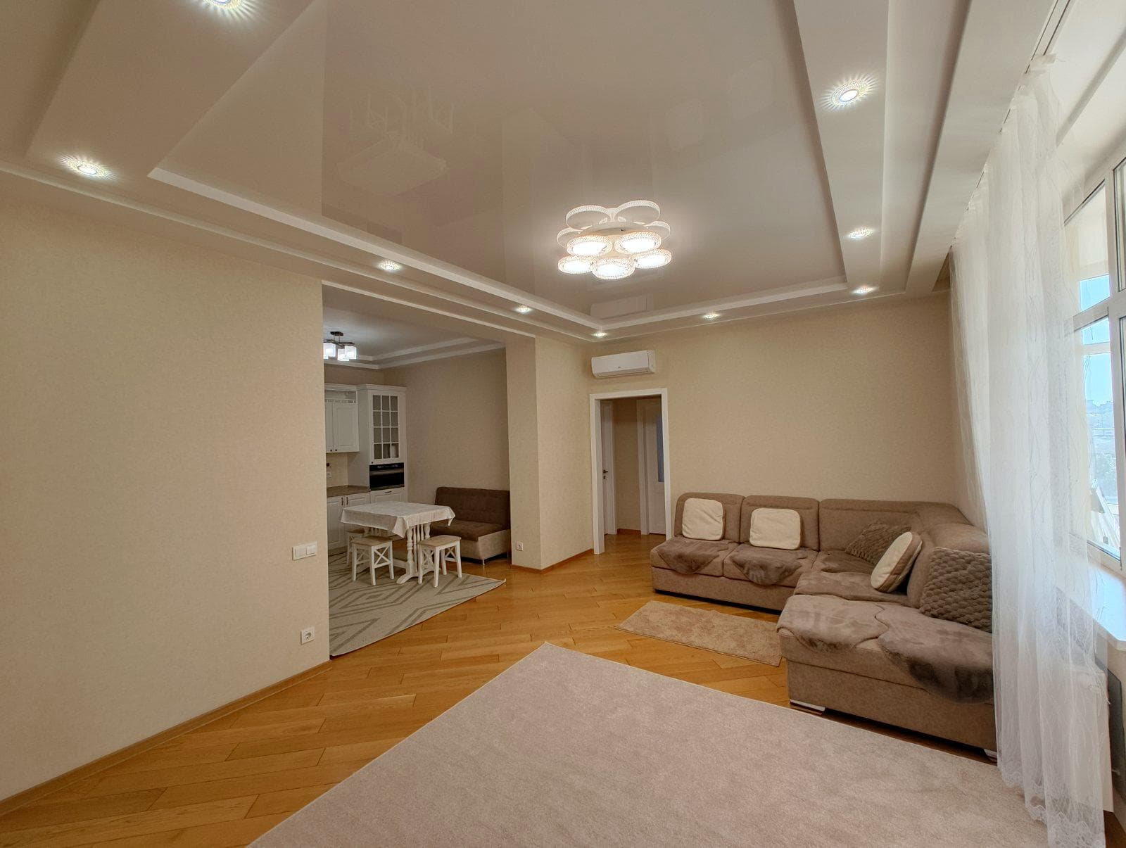 Оренда 2-кімнатної квартири, 100 м², ЖК «Покровський Посад» 2