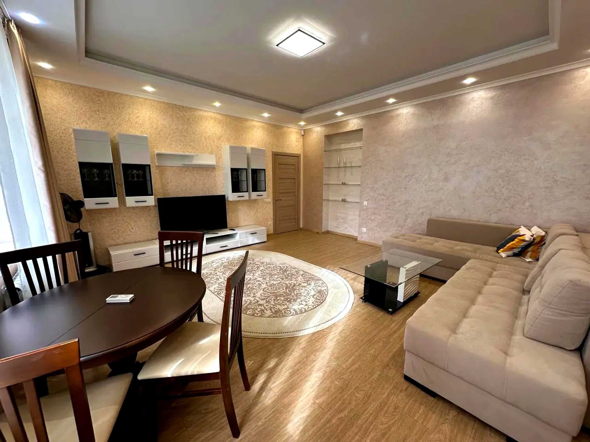 Оренда 2-кімнатної квартири, 75 м², Печерський р-н 4