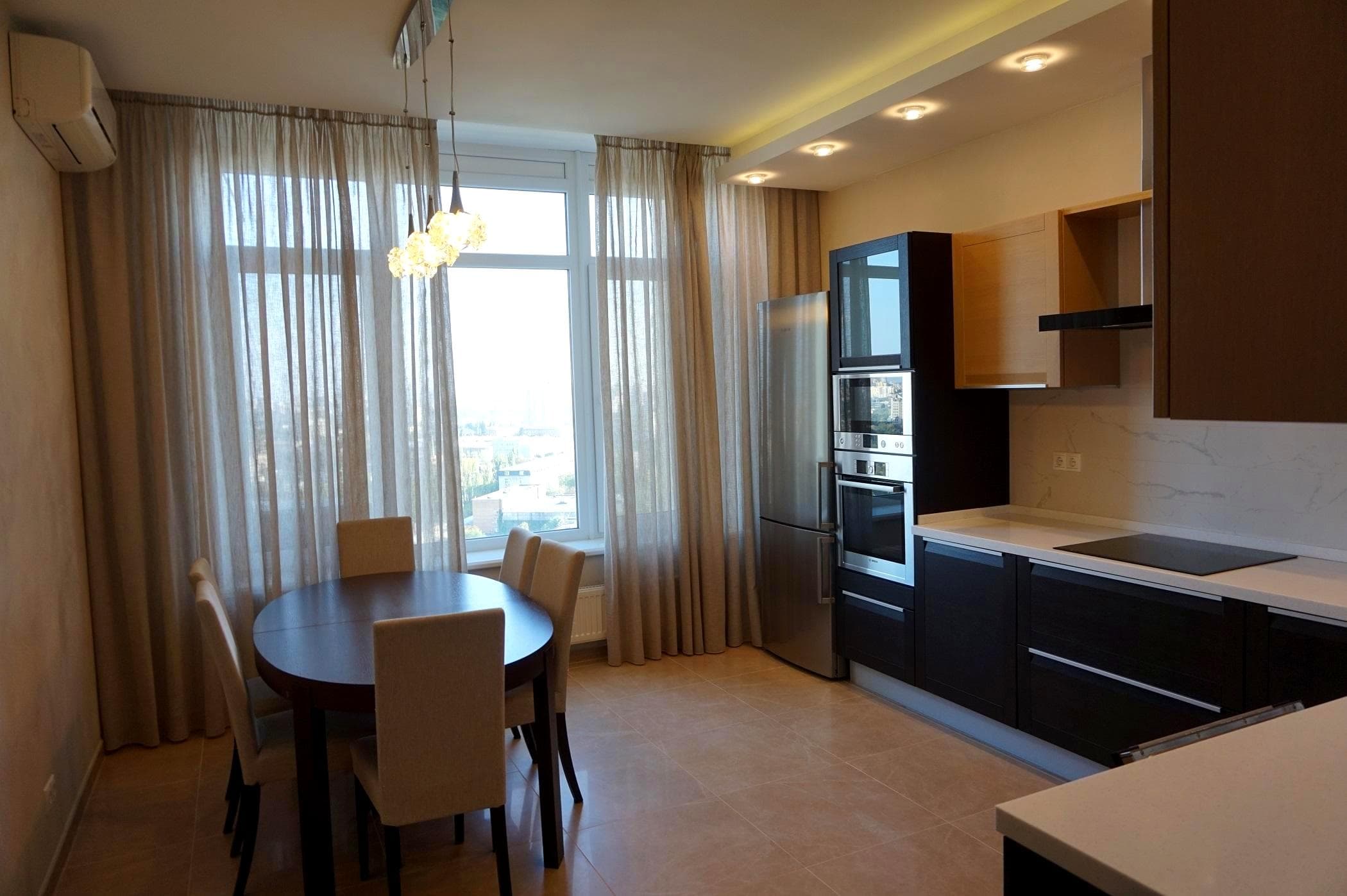 Оренда 3-кімнатної квартири, 135 м², ЖК «Голден Парк» 2