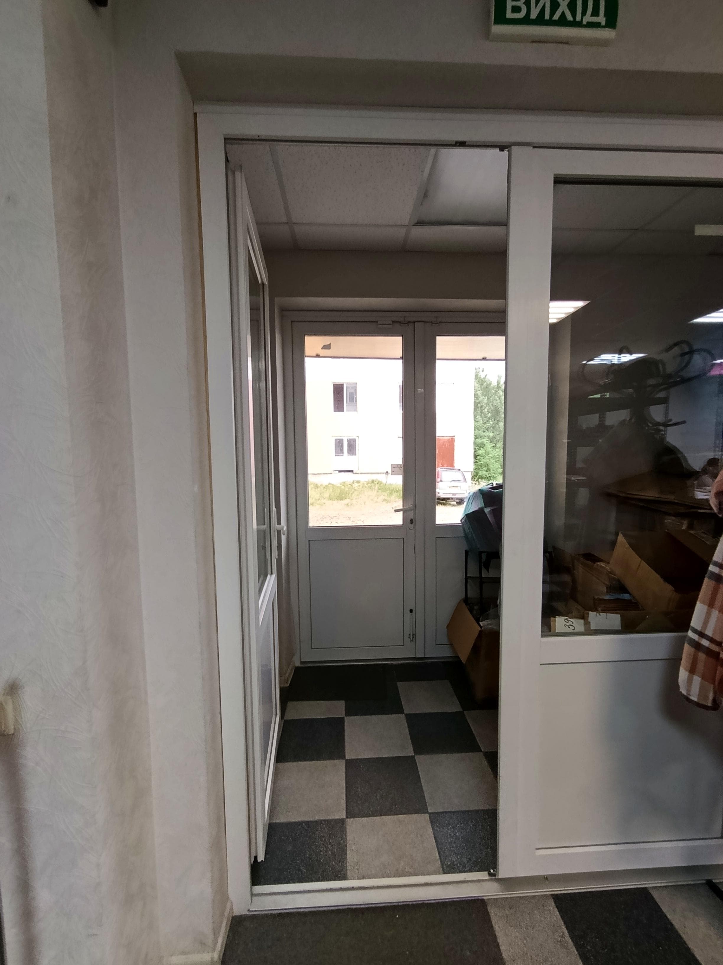 Оренда комерційного приміщення, 124 м², Дарницький р-н 2
