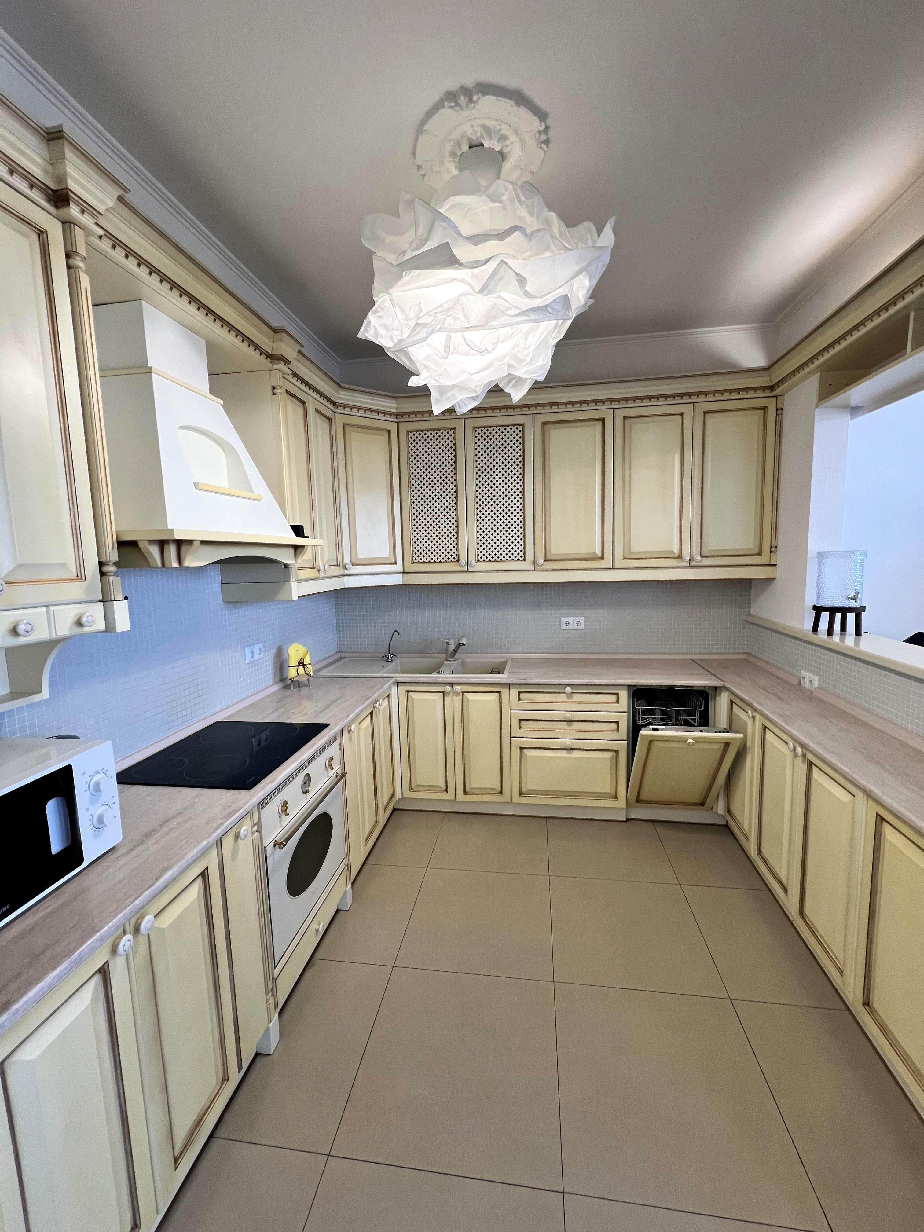 Оренда 4-кімнатної квартири, 160 м², Шевченківський р-н 4