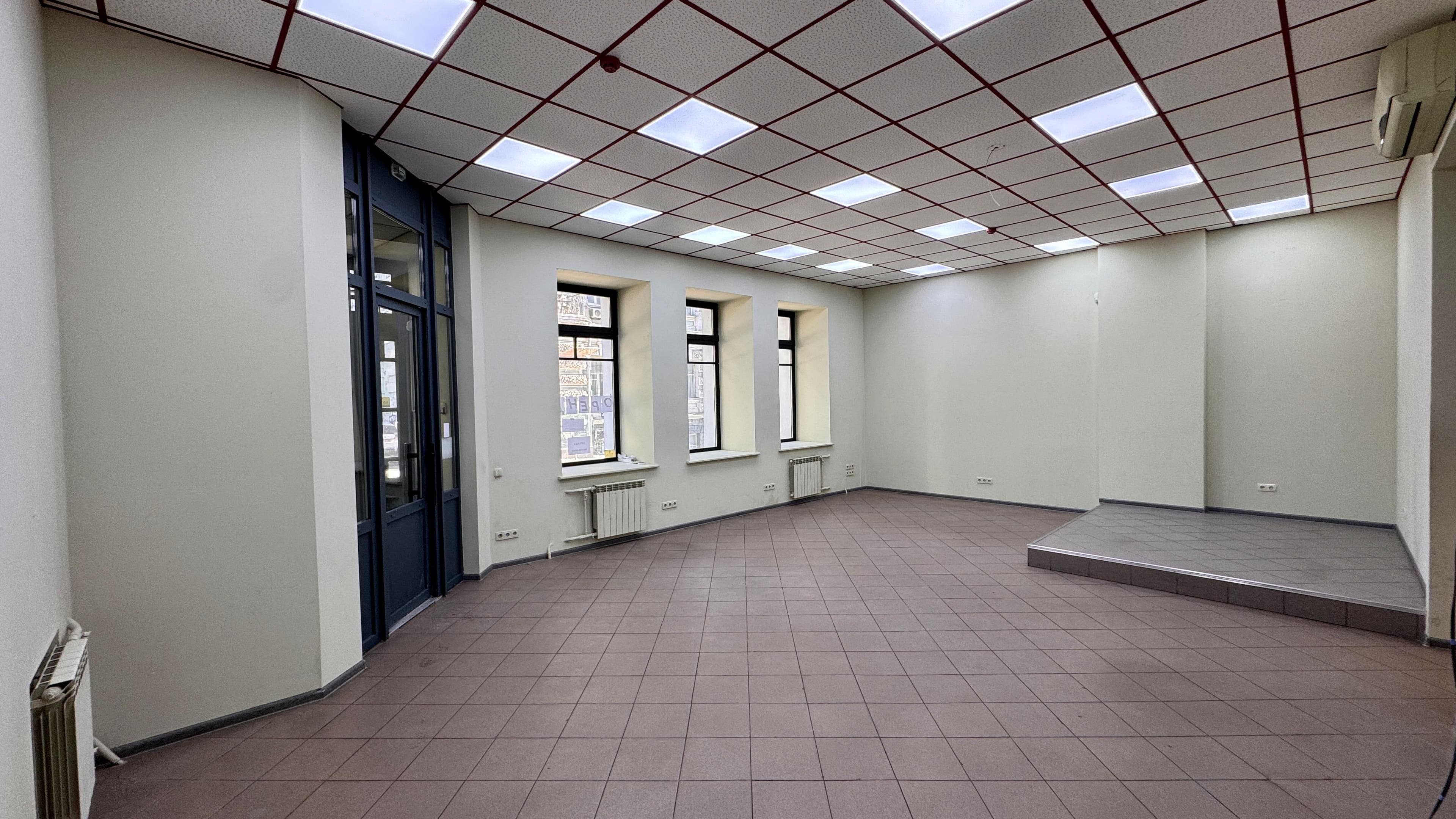 Оренда комерційного приміщення, 75 м², Шевченківський р-н 3