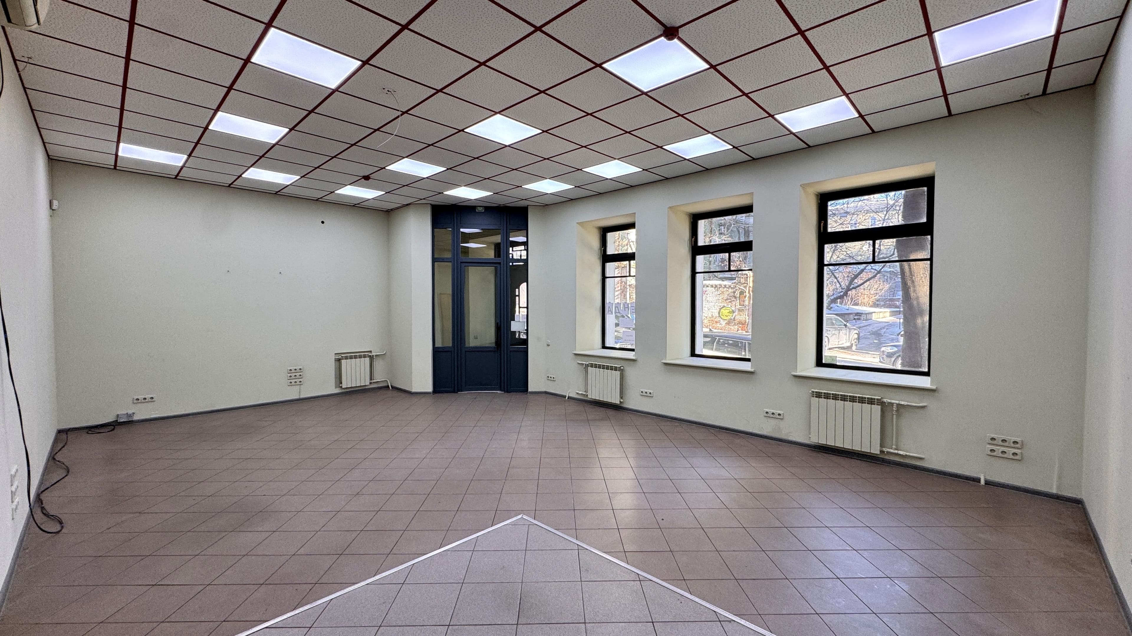 Оренда комерційного приміщення, 75 м², Шевченківський р-н 4