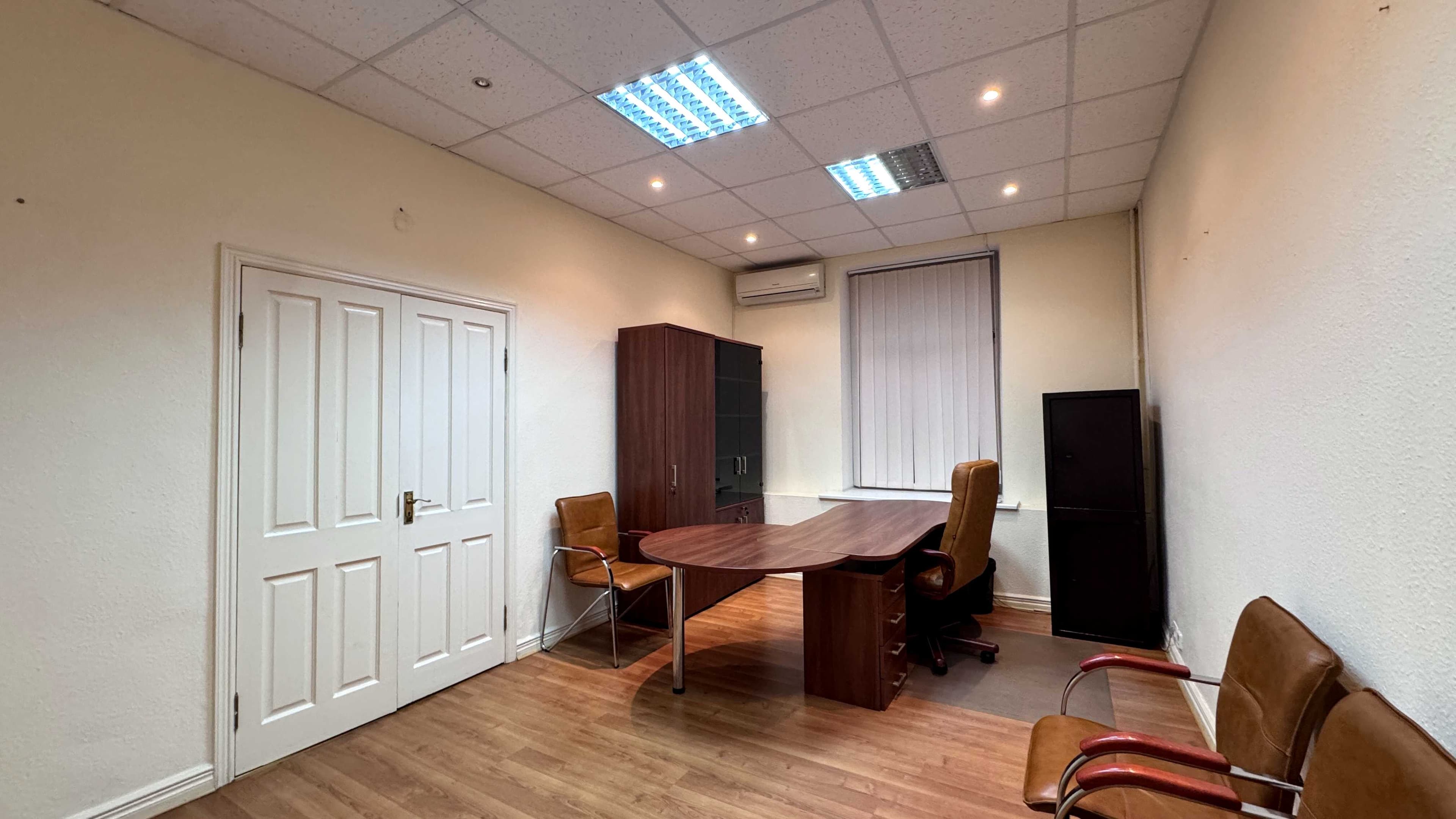 Оренда комерційного приміщення, 60 м², Печерський р-н 2