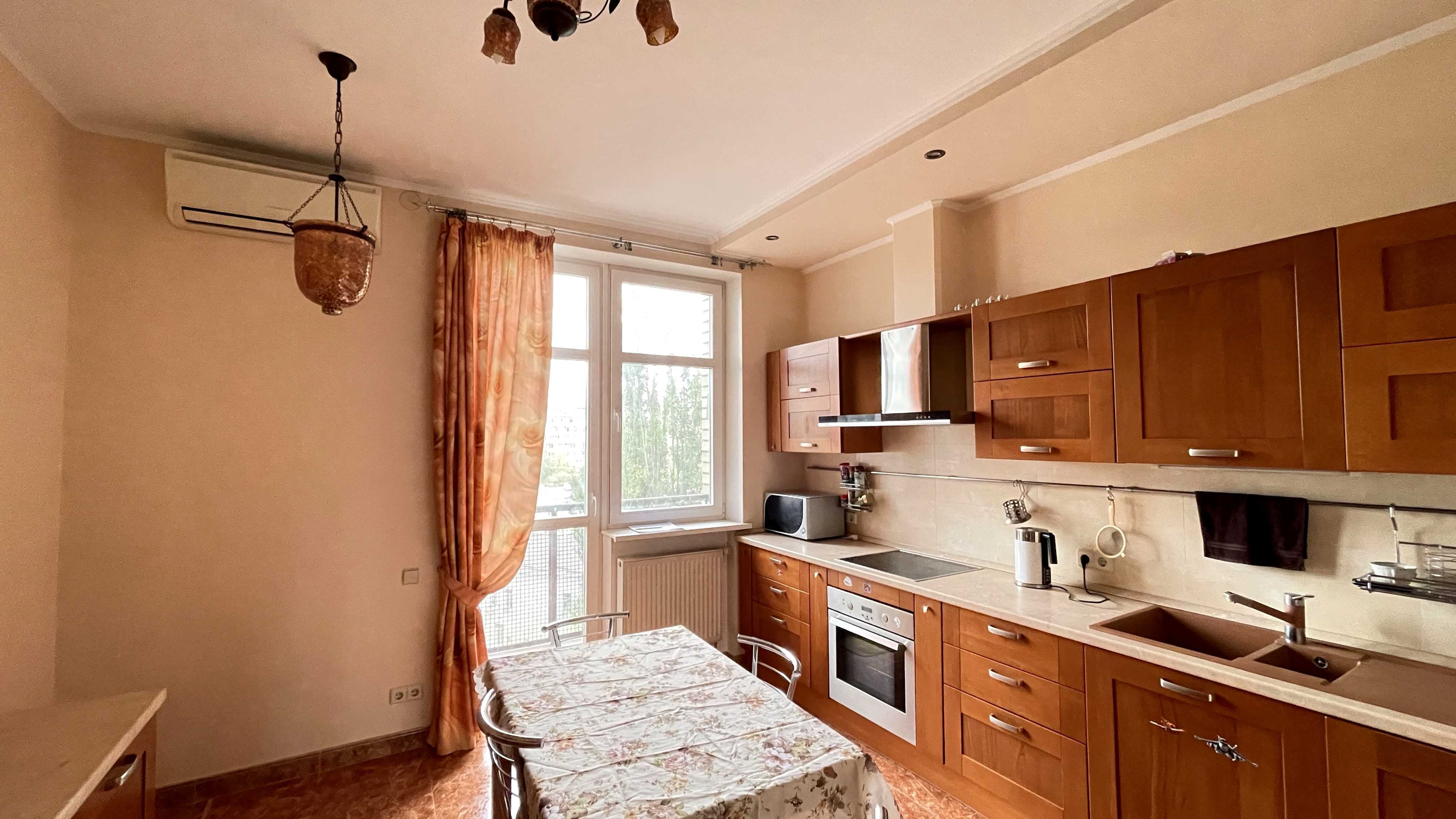 Оренда 3-кімнатної квартири, 120 м², Печерський р-н 4