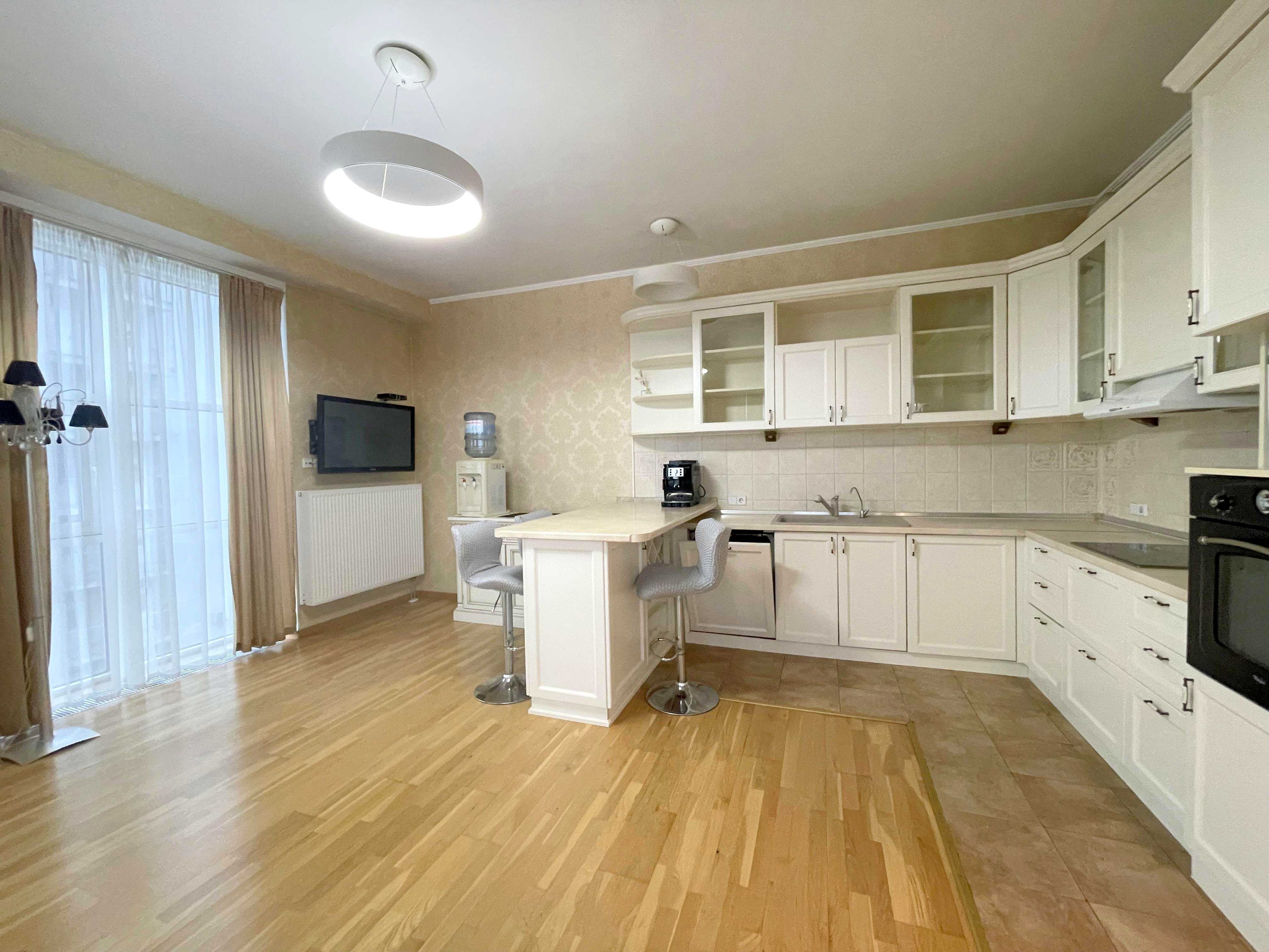 Оренда 4-кімнатної квартири, 150 м², ЖК «Тріумф» 4