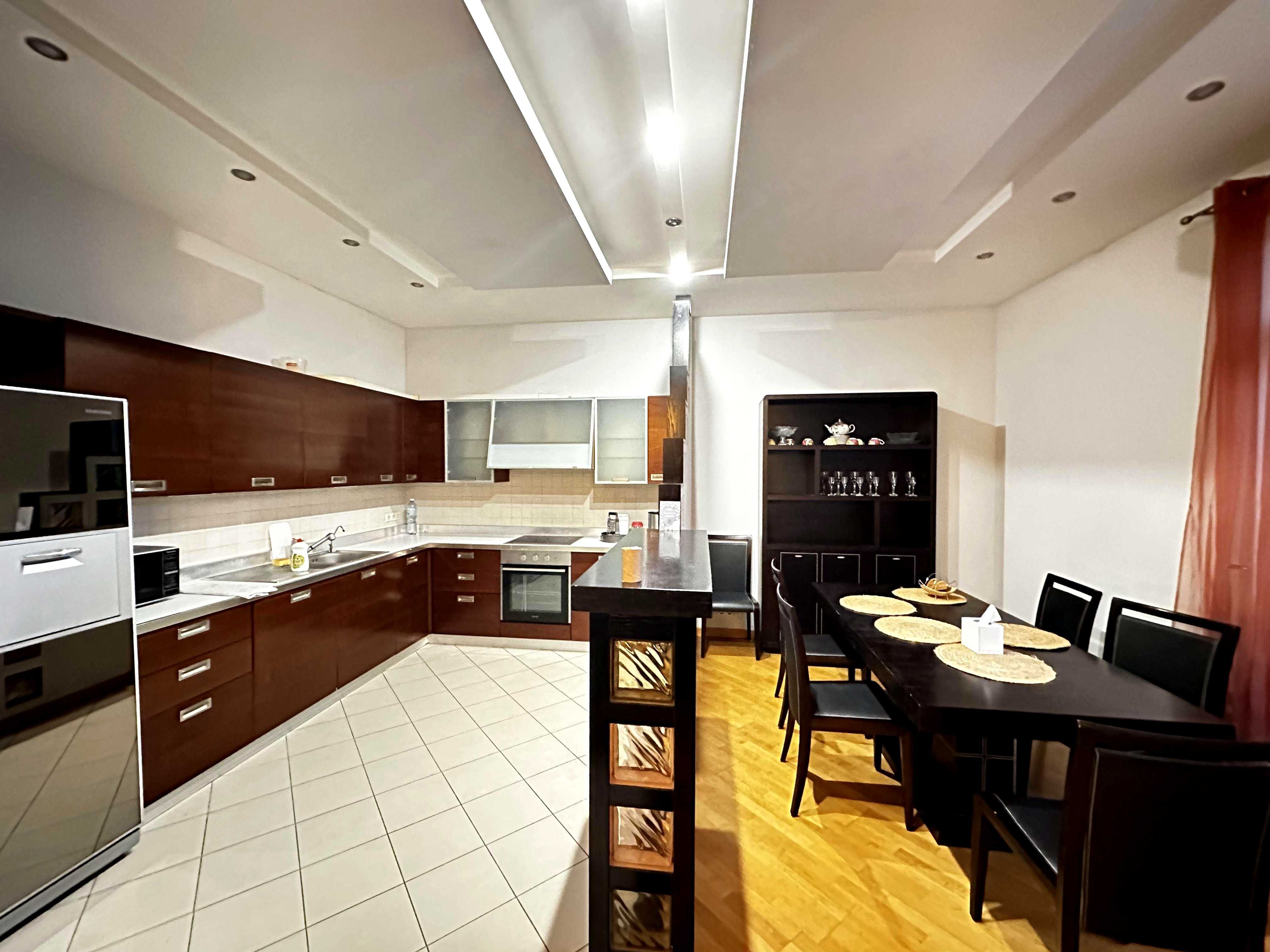 Оренда 3-кімнатної квартири, 140 м², Печерський р-н 4