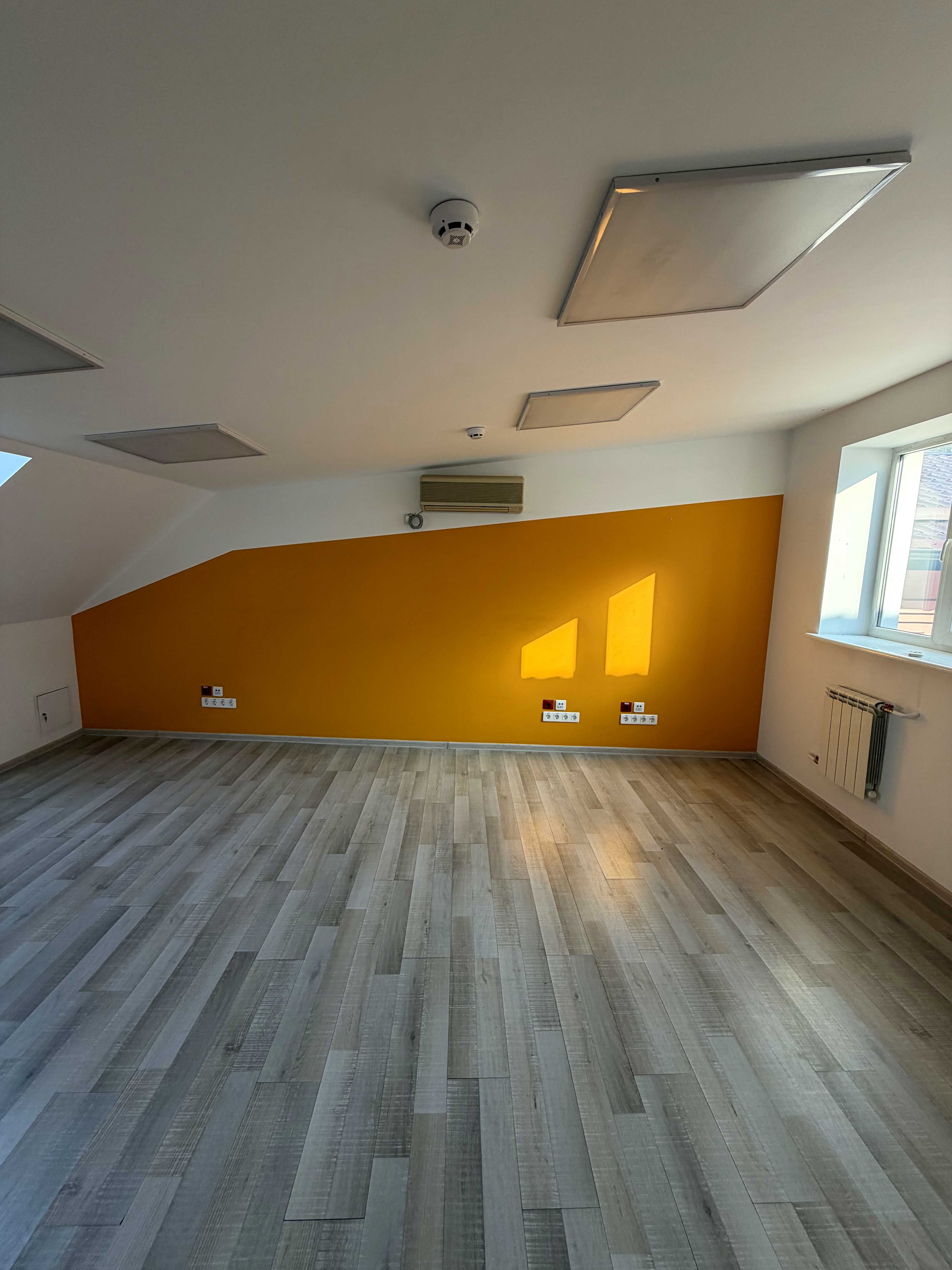 Оренда комерційного приміщення, 80 м², ЖК «Бізнес центр "Панорама-Поділ"» 4