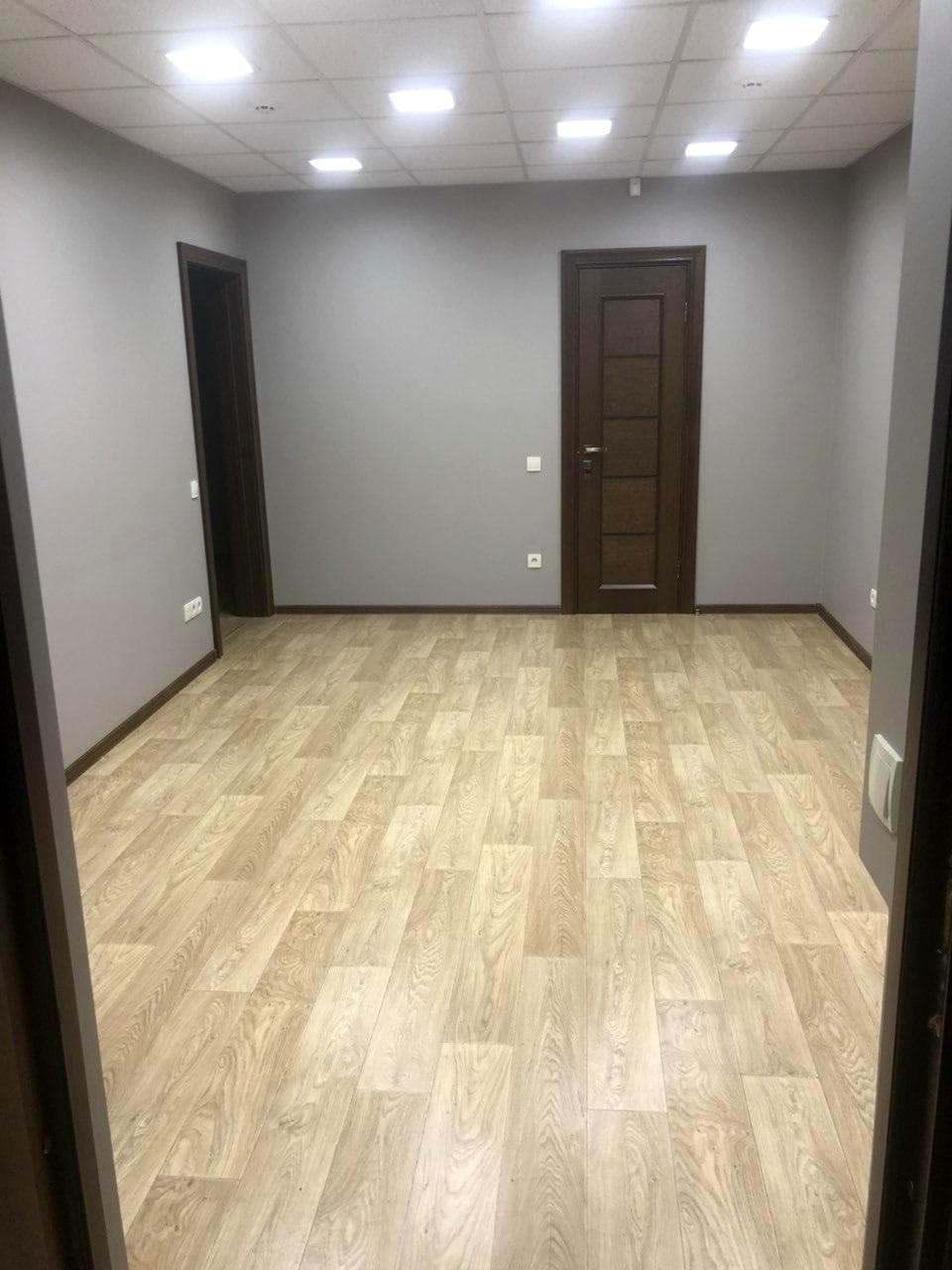 Оренда комерційного приміщення, 73.1 м², Дарницький р-н 4