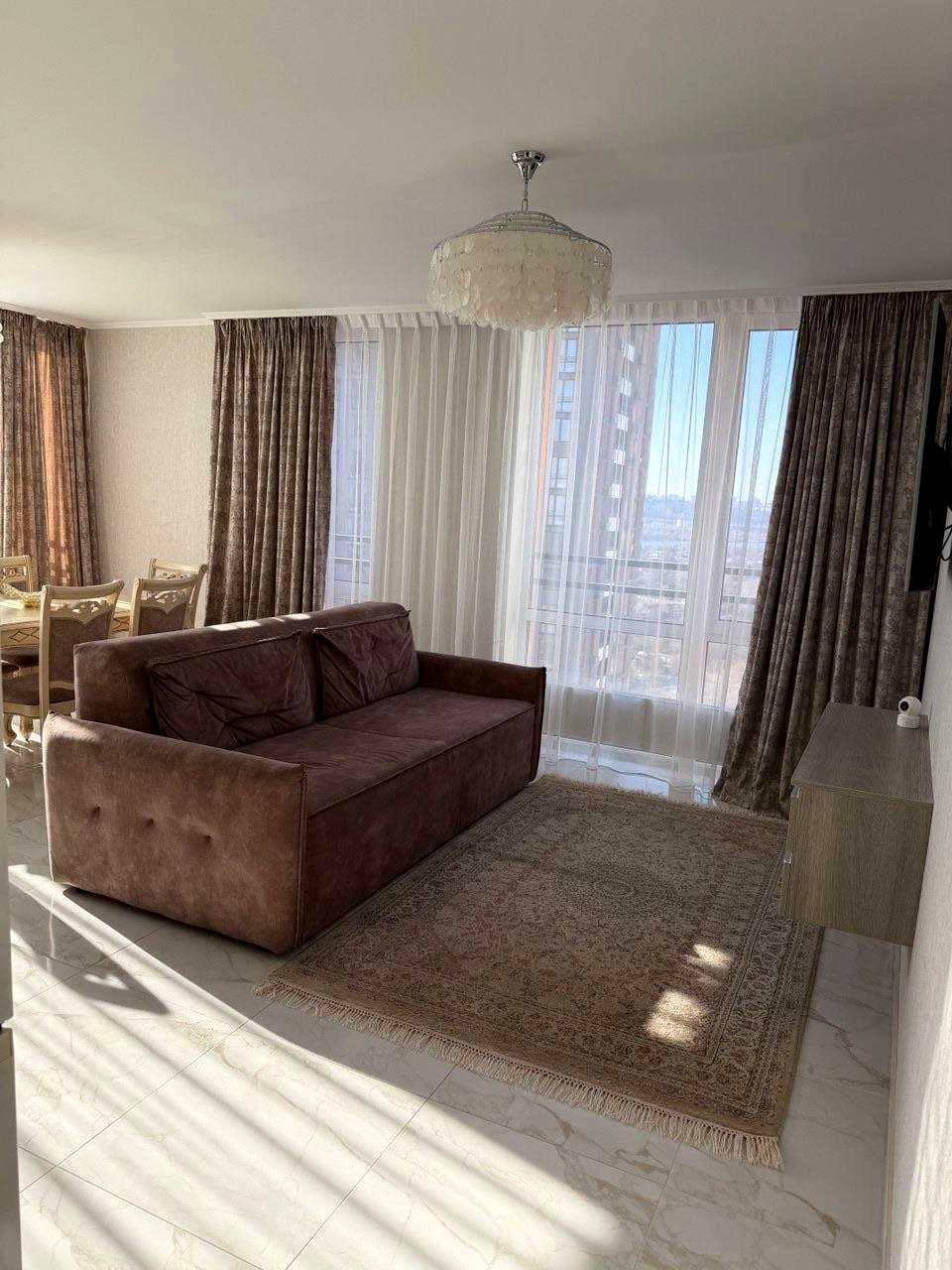 Оренда 3-кімнатної квартири, 90 м², ЖК «Sevен» 2