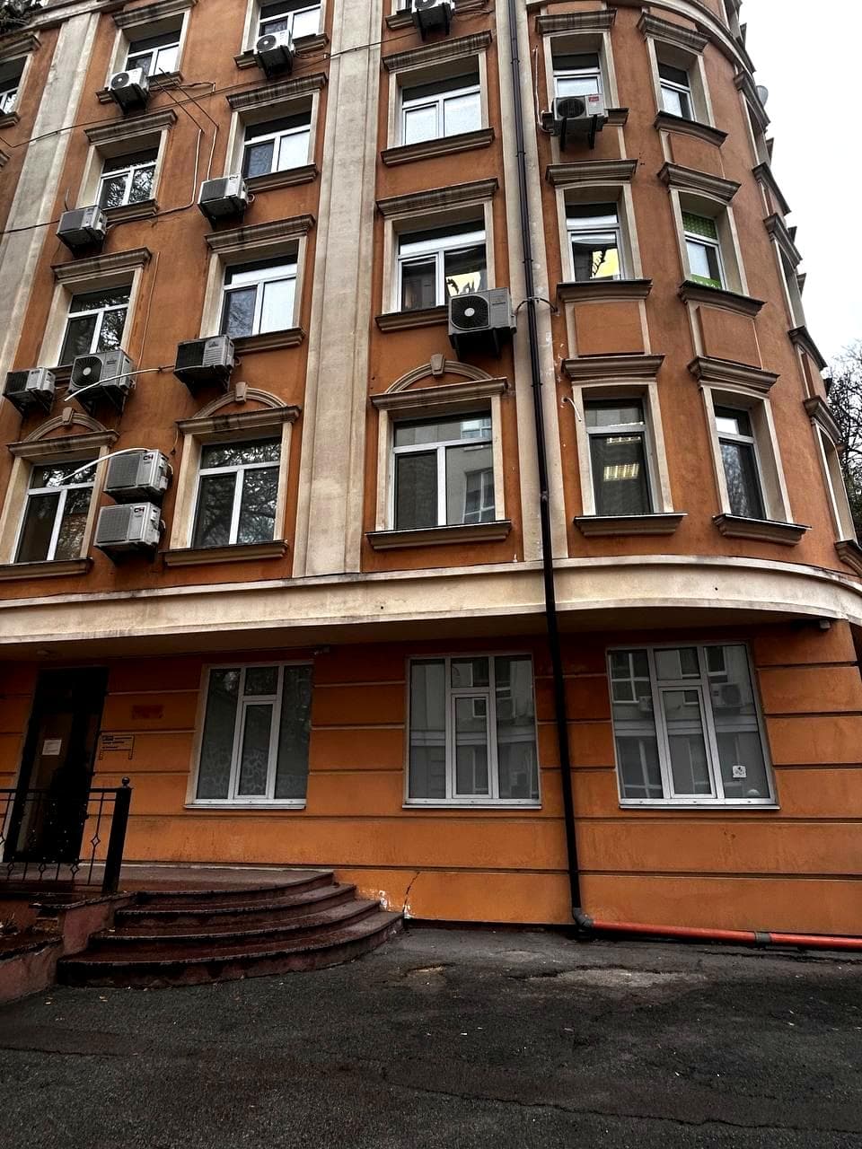 Оренда комерційного приміщення, 87 м², Шевченківський р-н 1