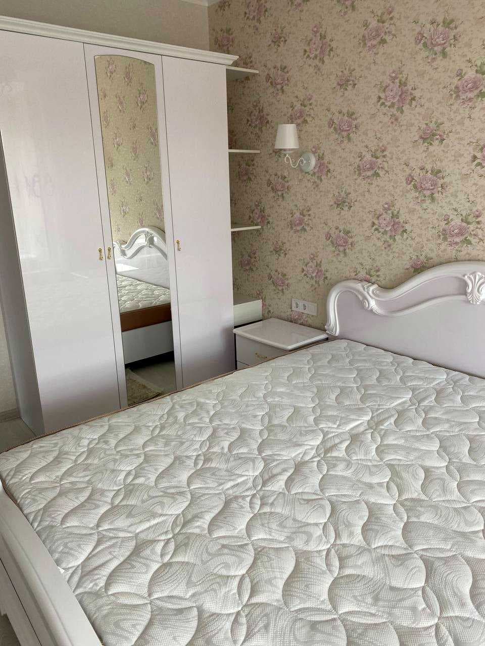 Оренда 2-кімнатної квартири, 70.8 м², ЖК «Володимирський» 5