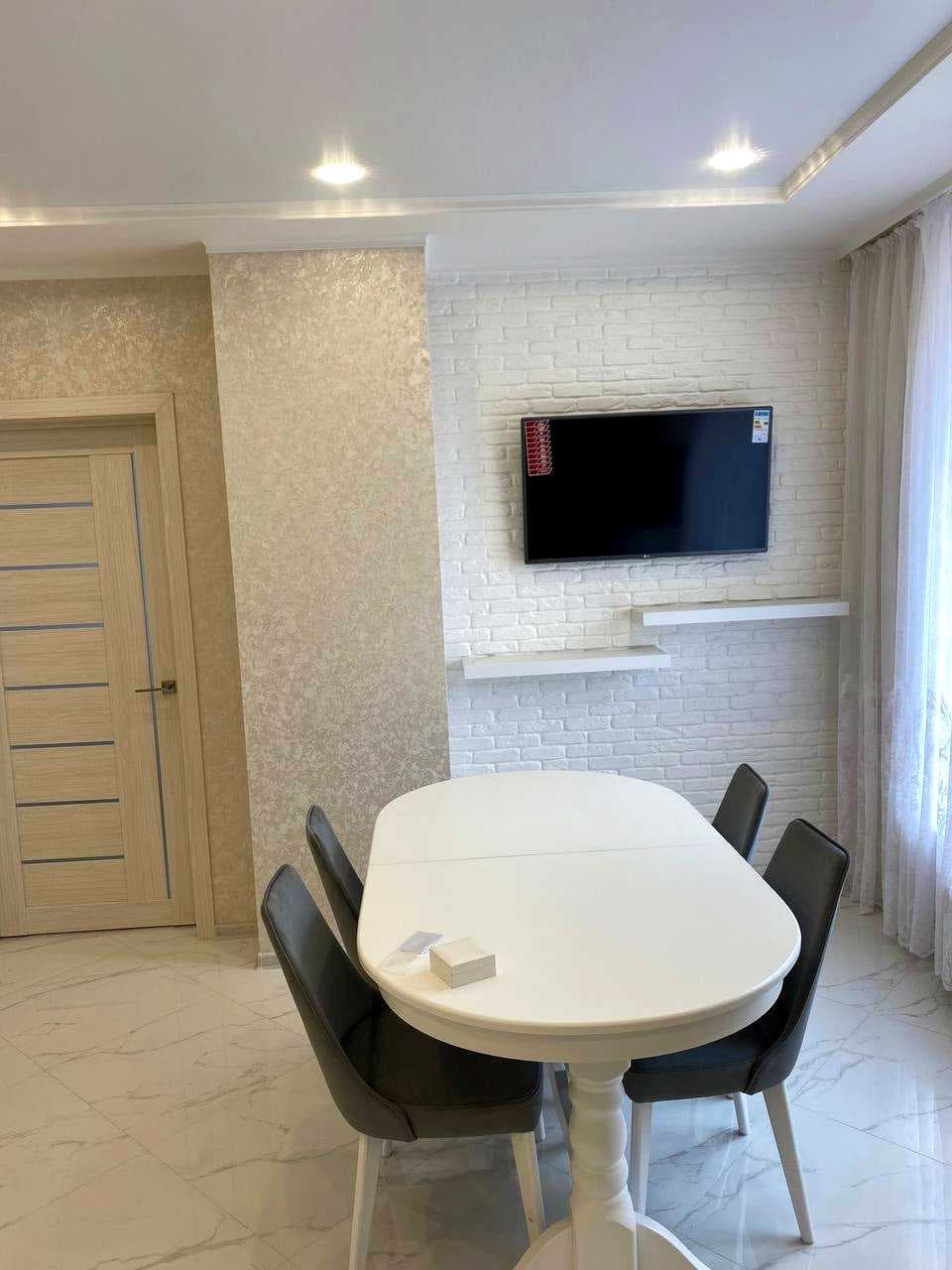 Оренда 2-кімнатної квартири, 70.8 м², ЖК «Володимирський» 2