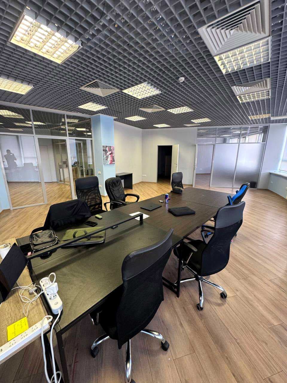 Оренда комерційного приміщення, 200 м², ЖК «Хвиля» 1