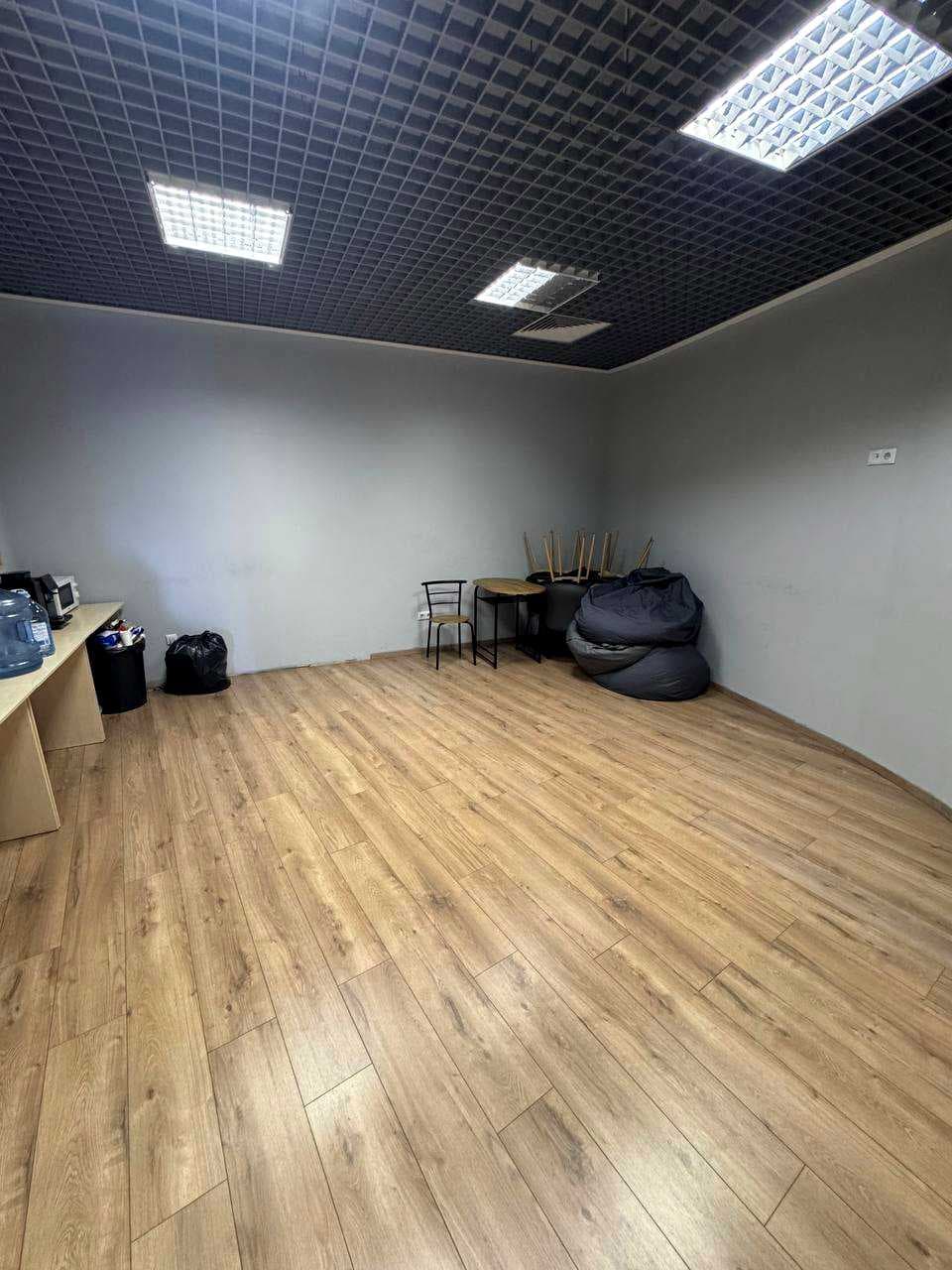 Оренда комерційного приміщення, 200 м², ЖК «Хвиля» 2