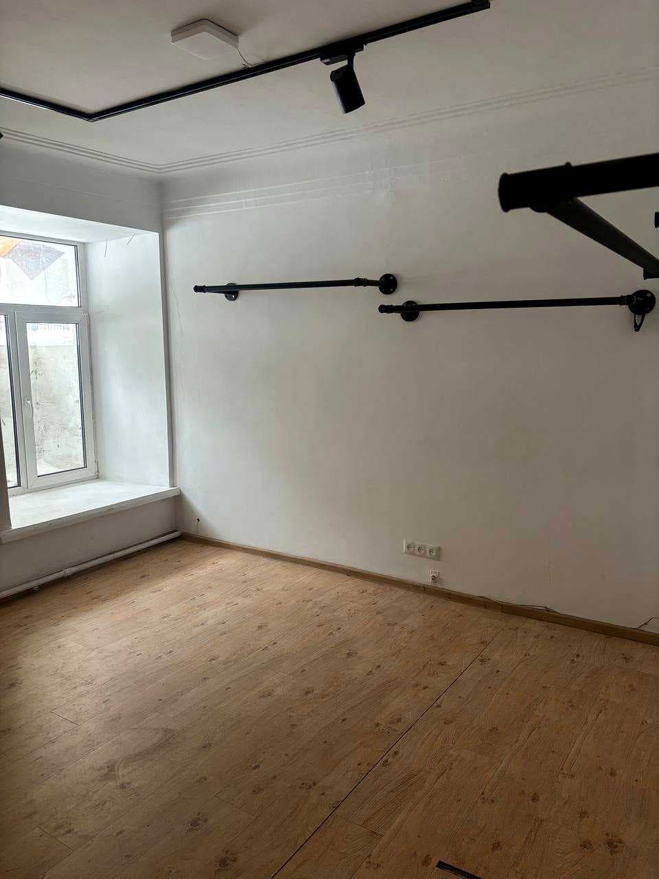 Оренда комерційного приміщення, 168.7 м², Шевченківський р-н 4